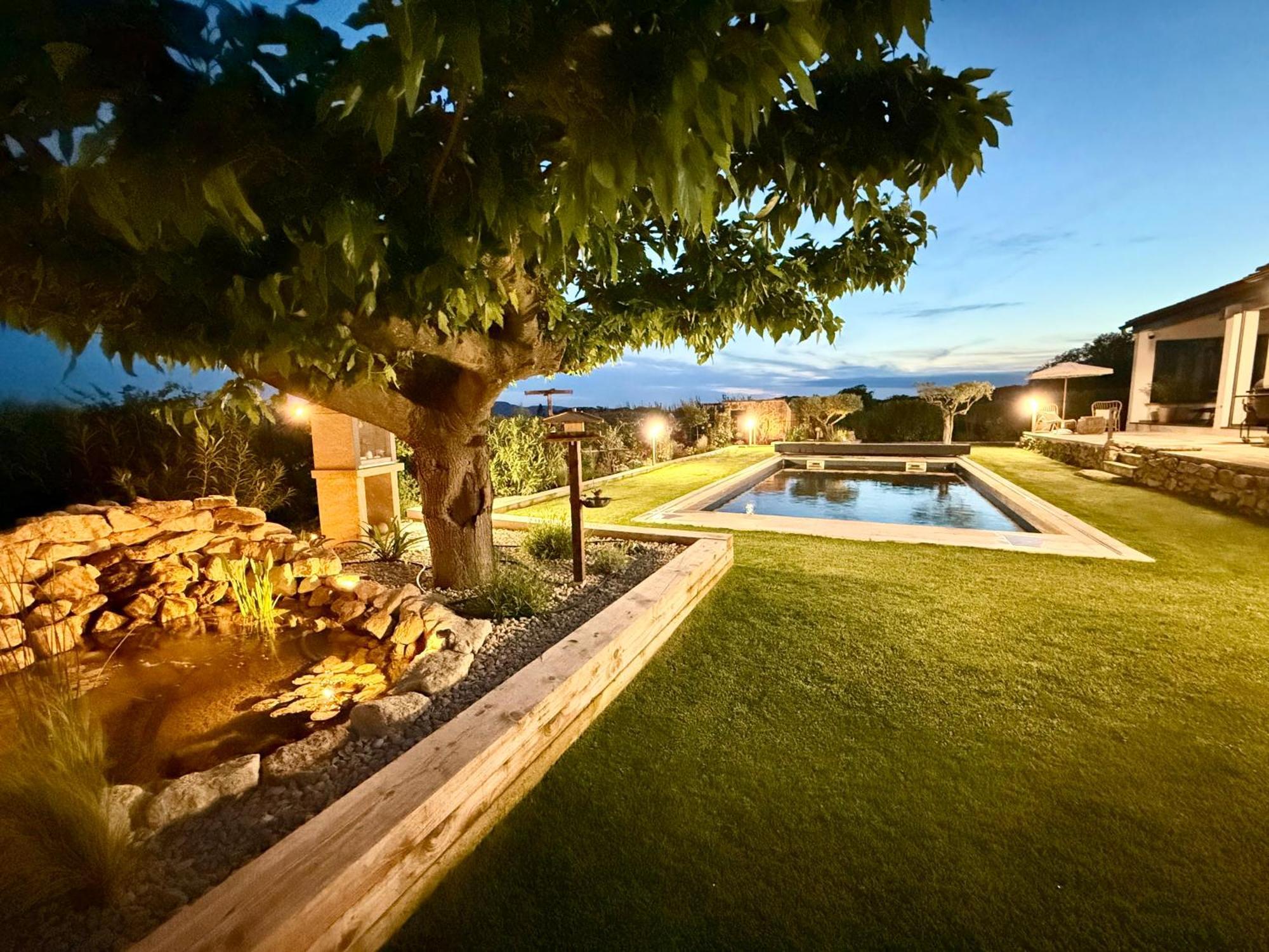 Une Nuit En Luberon Puyvert Eksteriør bilde